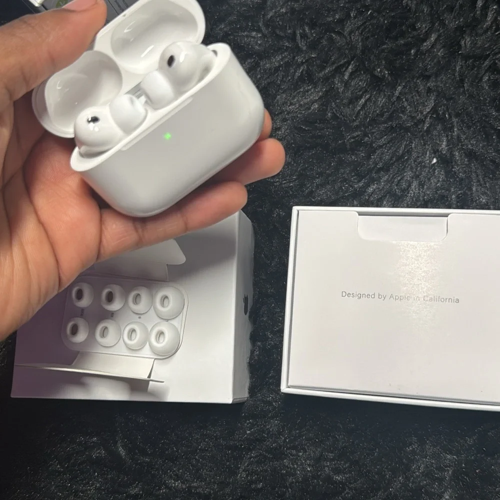 Wireless Earbuds with Charging Case - White